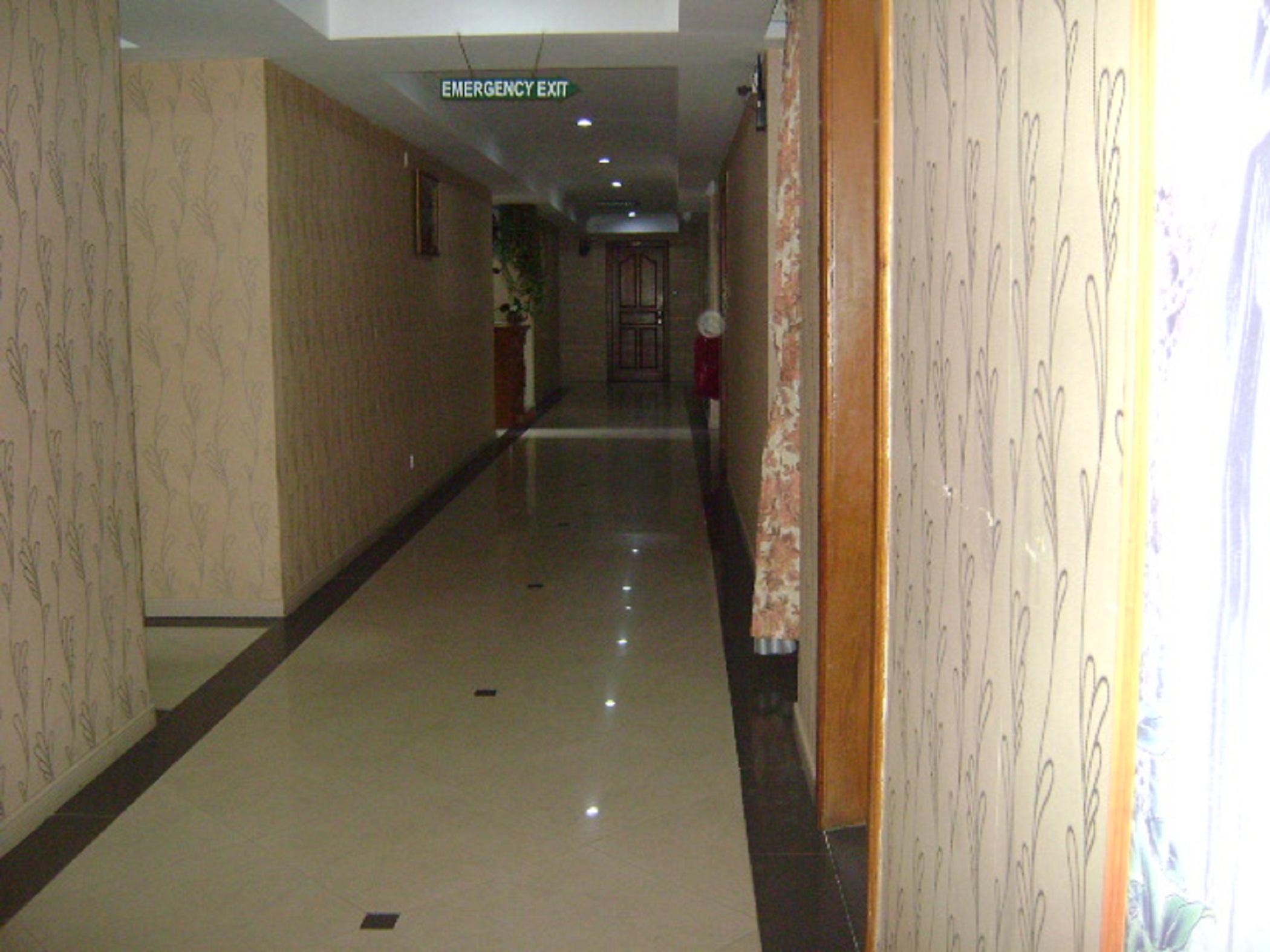 Excel Treasure Hotel Янгон Экстерьер фото