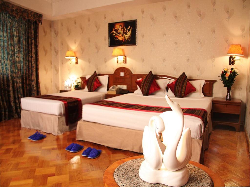 Excel Treasure Hotel Янгон Экстерьер фото